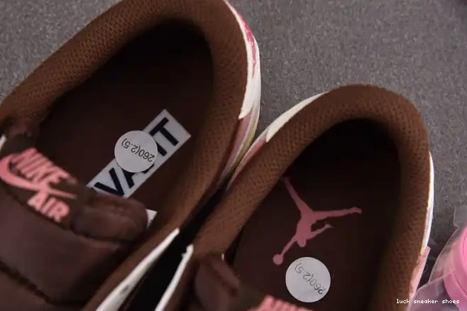 Reps LUCY Low 1 AJ Scott DZ4137-206 SP Travis x OG 0427